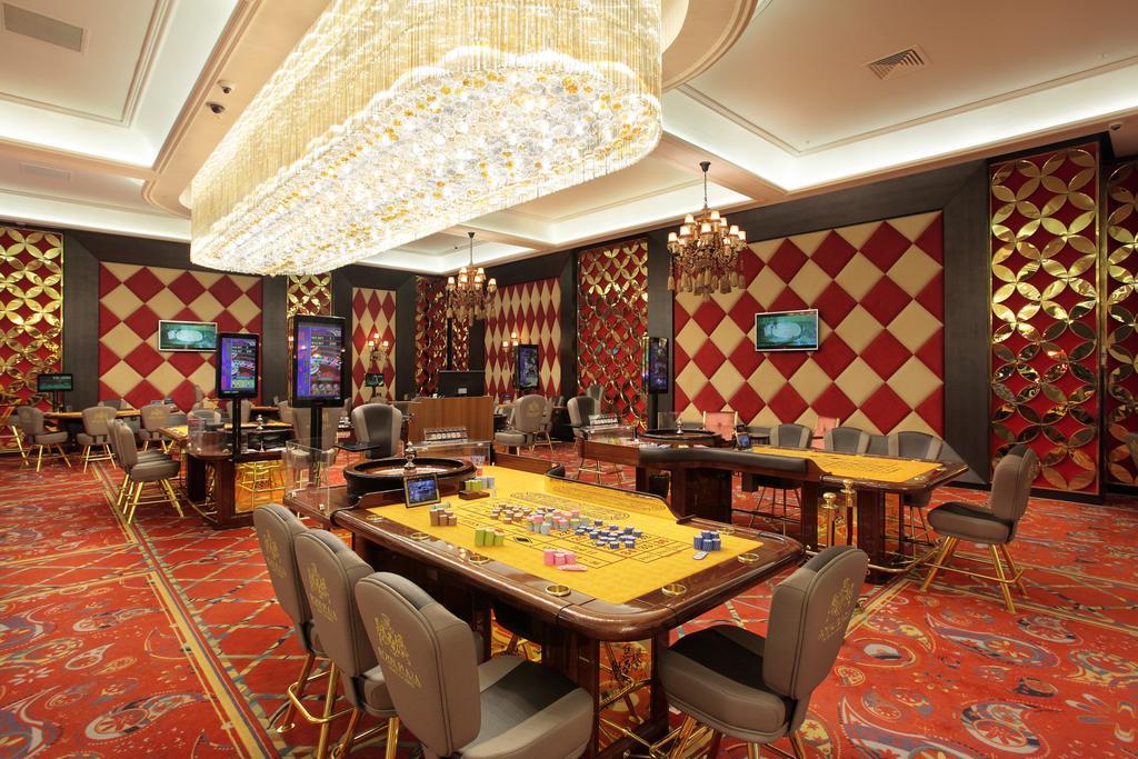 Royal Plaza Hotel And Casino Kapčagaj Exteriér fotografie